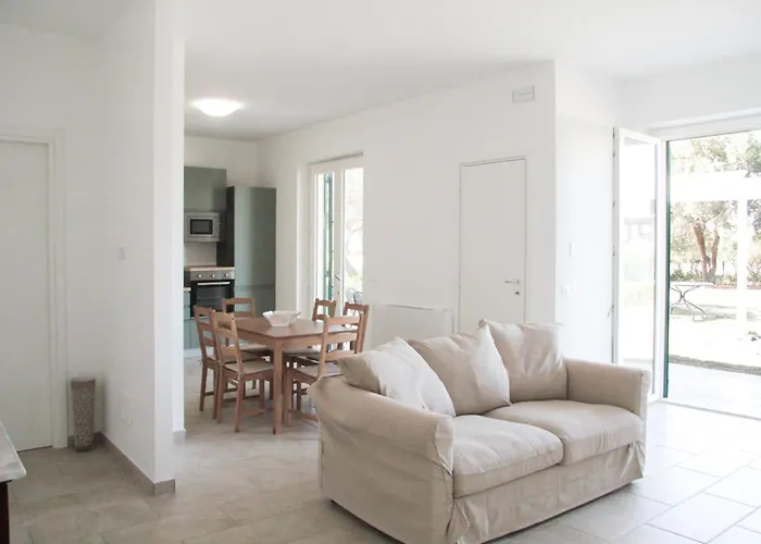 ヴィラ Villino Frizza カーポ・ヴァチカーノ